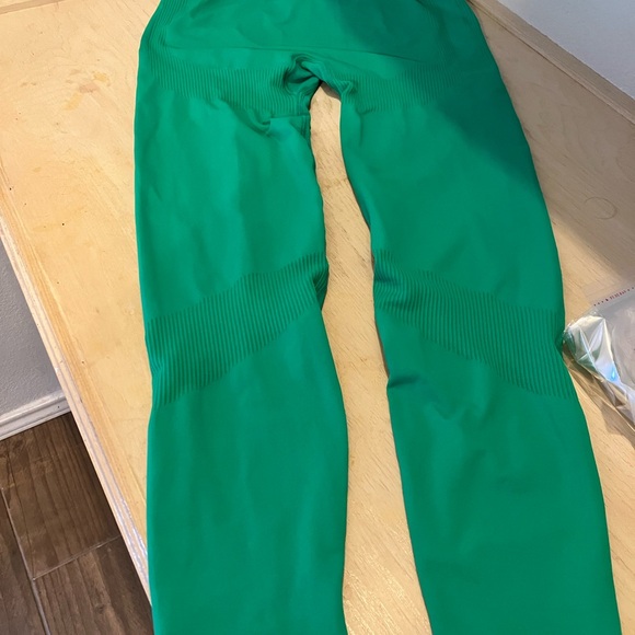 PINK Victoria's Secret Teal Active Leggings - Picture 3 of 3